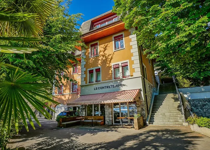 Modern Renaissance - Lakefront Lägenhet *